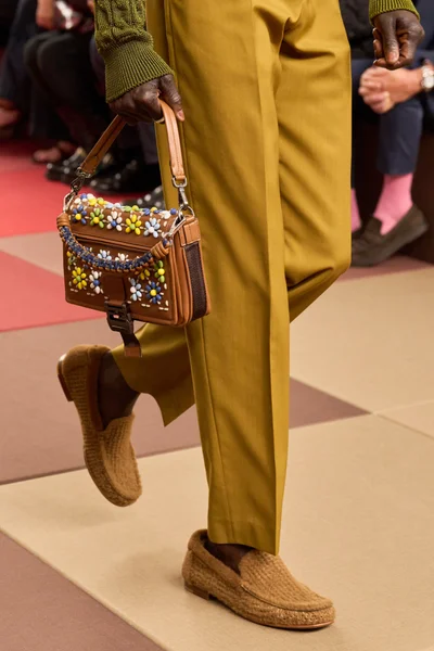 Look 52